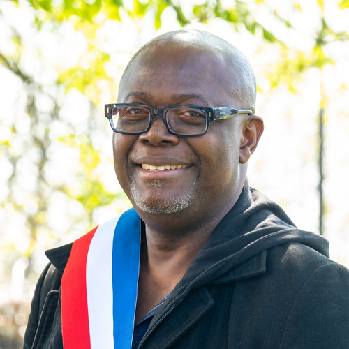 09 Jolly Clair MIHINDOU